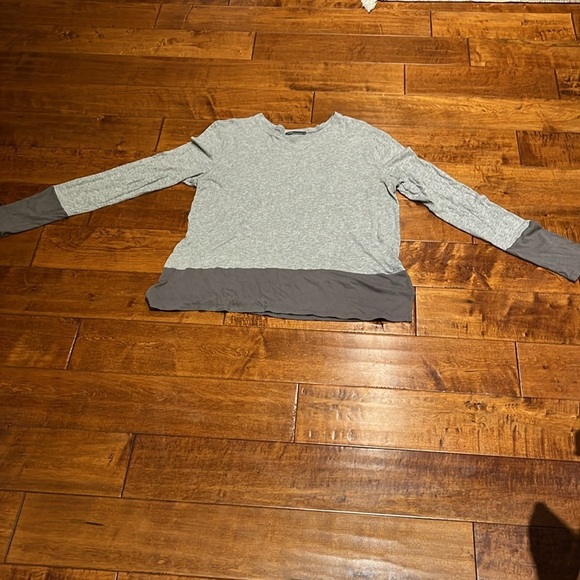Vince Two Tone Gray Lightweight Crewneck Size L - Picture 3 of 12